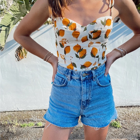 Top - Picture 2 of 2